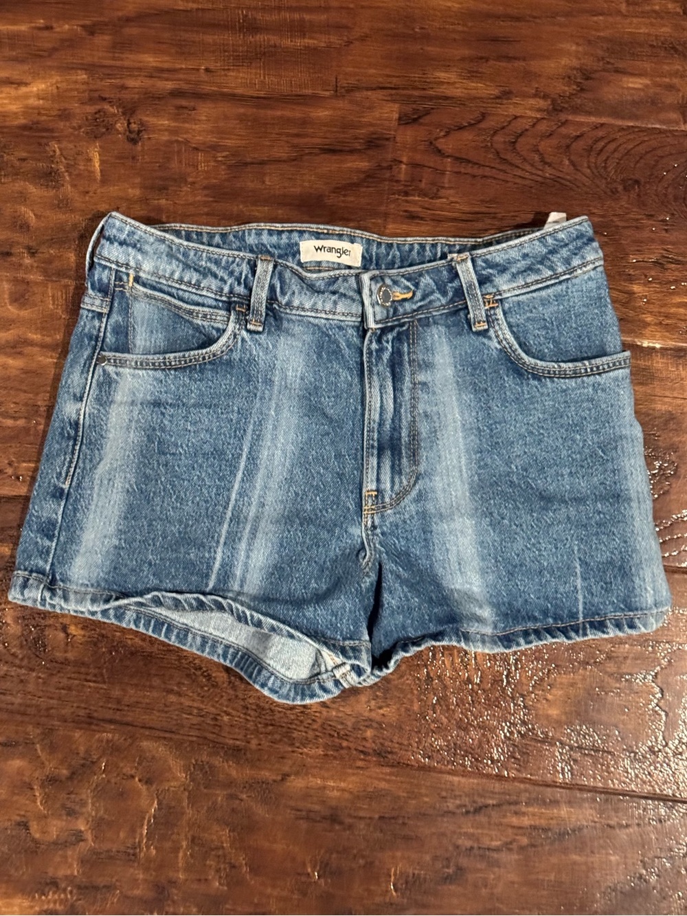 Wrangler Denim Shorts Mid Rise Distinctive 2-Tone Faded Wash Design Size 25